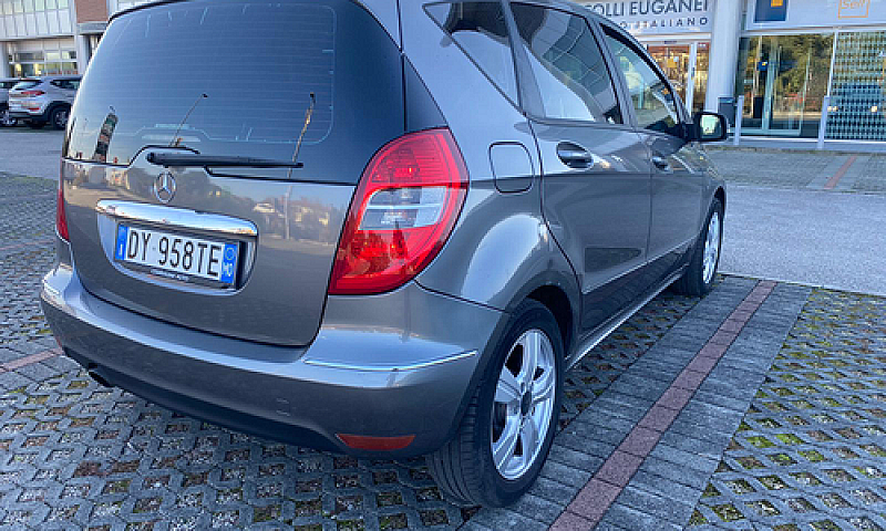 Mercedes A150...