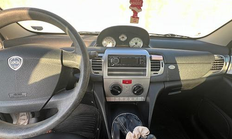 Lancia Ypsilon 2ª Se...
