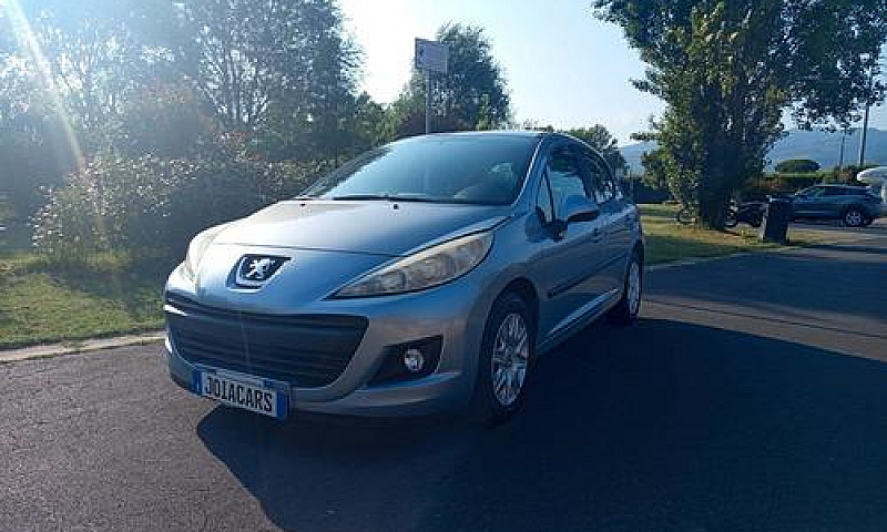 Peugeot 207 1.4 Hdi ...