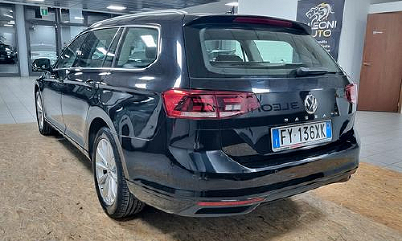 Volkswagen Passat Va...