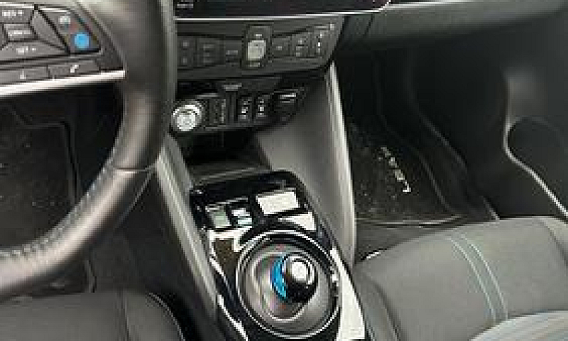 Vendo Nissan Leaf...