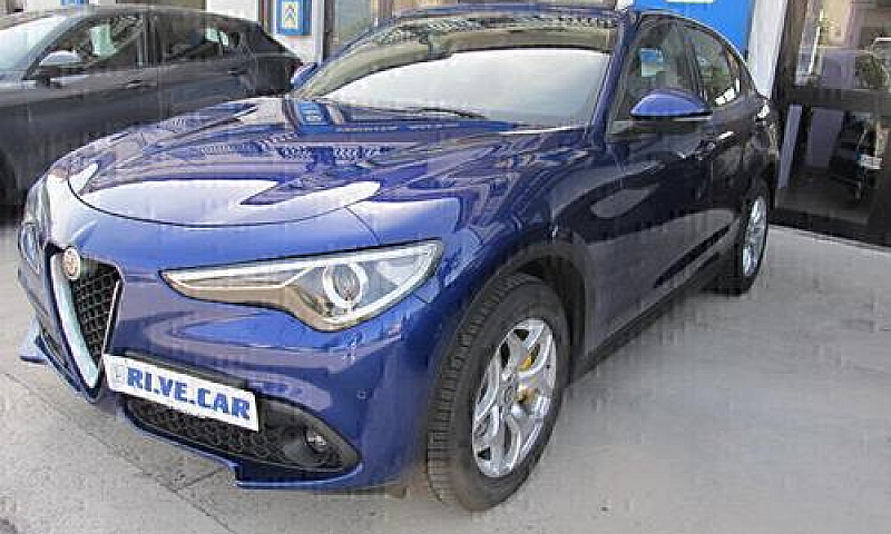 Alfa Romeo Stelvio 2...