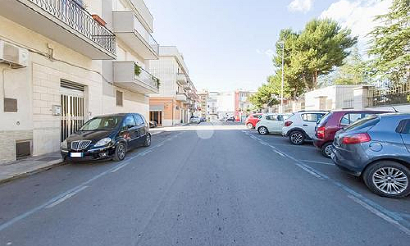 Multilocale A Manfre...