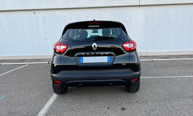 Renault Captur 0.9 T...