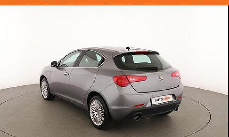 Alfa Romeo Giulietta...