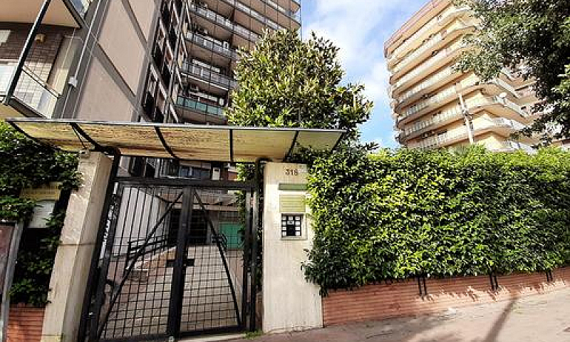 Viale Magna Grecia A...