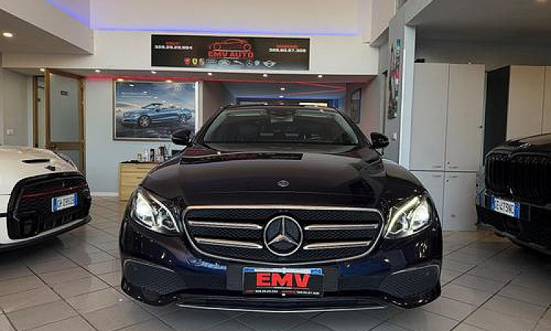 Mercedes-Benz E 220 ...