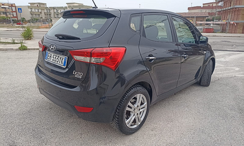 Hyundai Ix20 178.000...