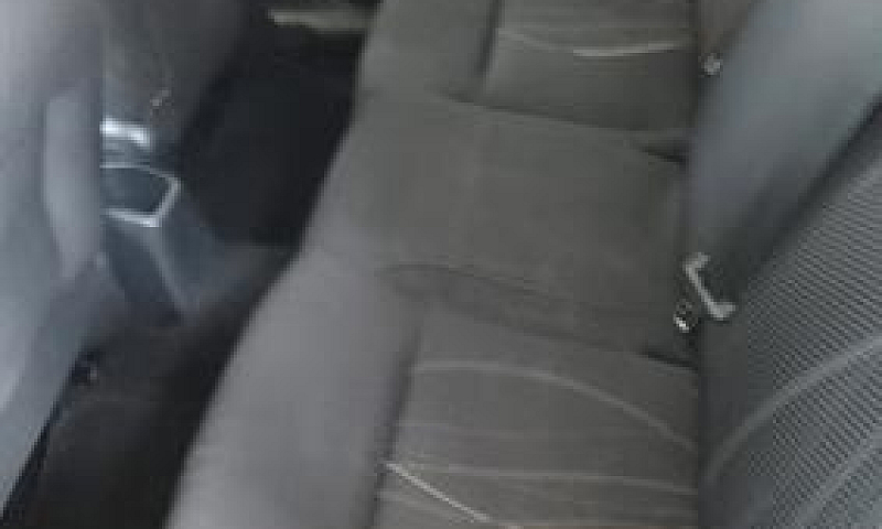 Peugeot 208 1.4 Hdi ...