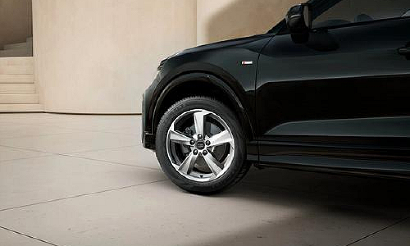 Audi Q2 35 Tfsi S Tr...