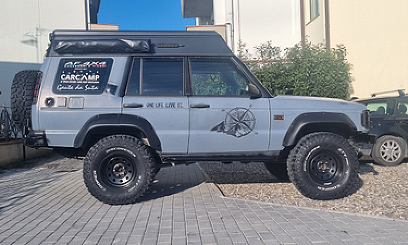 Land Rover Discovery...