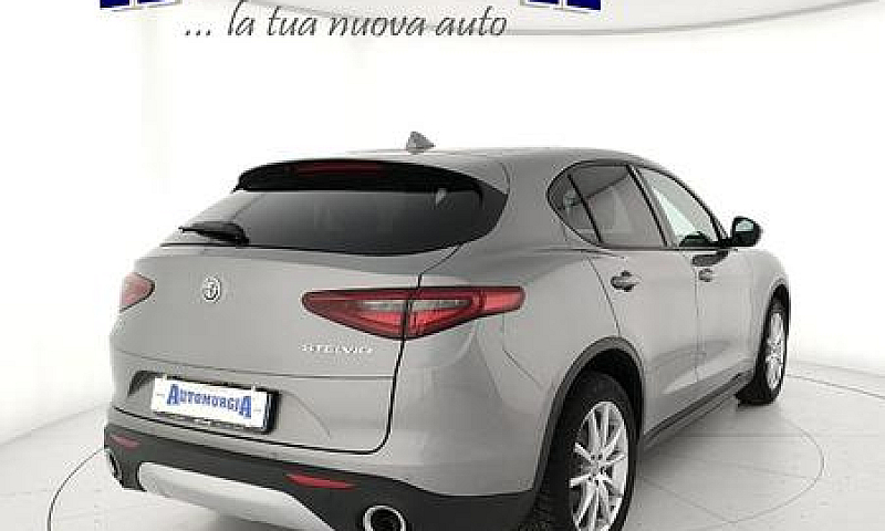 Alfa Romeo Stelvio 2...