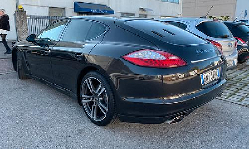 Porsche Panamera 3.0...