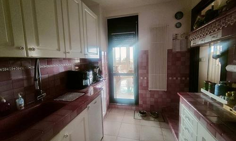 Appartamento Con Amp...