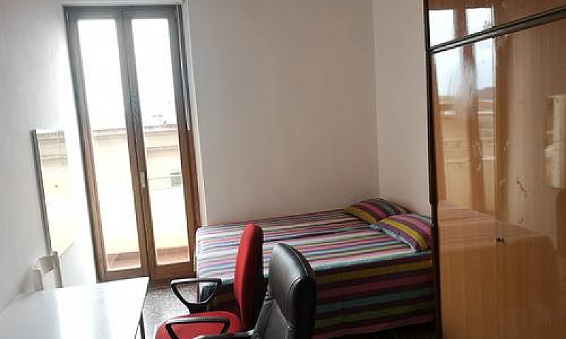 Privato Appartam Via...