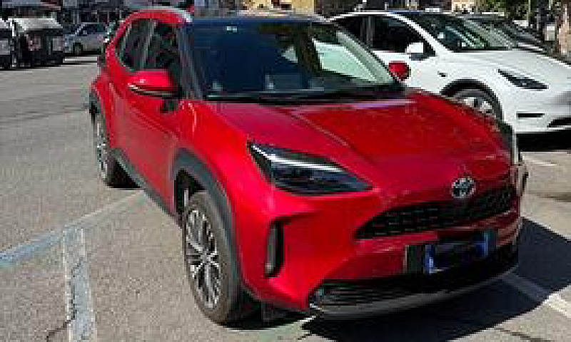 Toyota Yaris Cross...