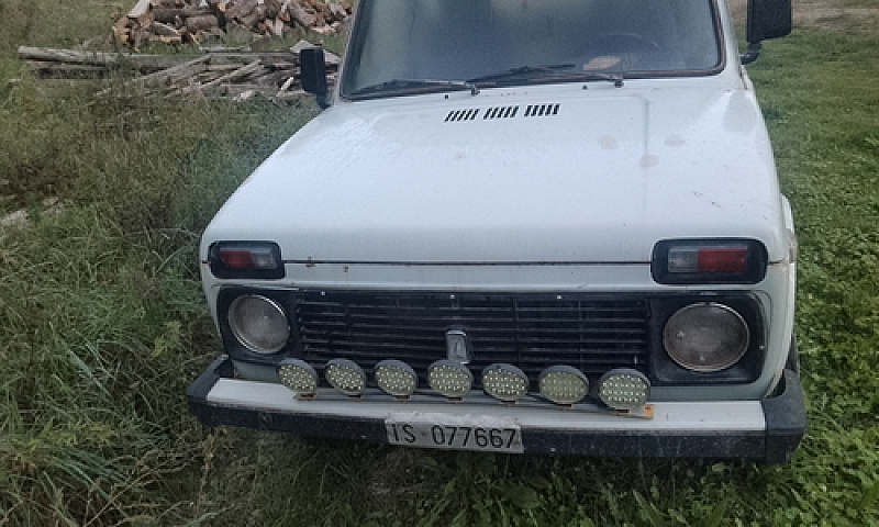 Lada Niva 1600...
