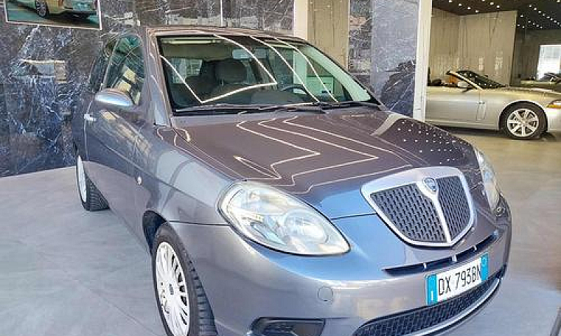 Lancia Ypsilon 1.2 O...