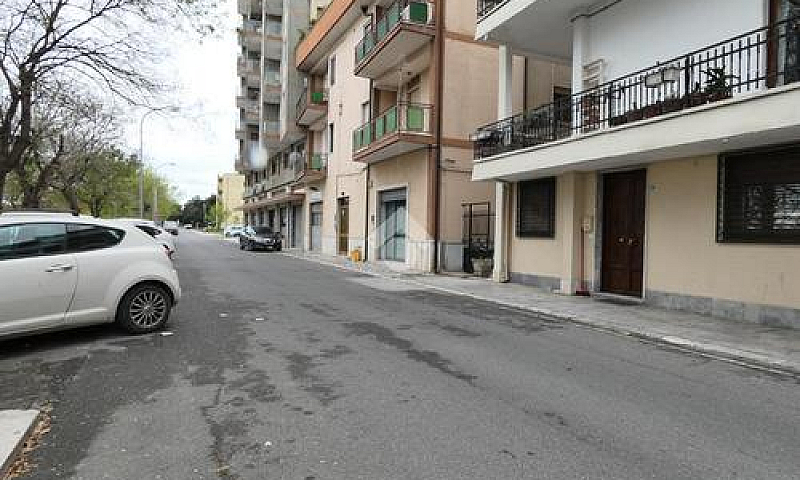 3 Locali A Policoro...