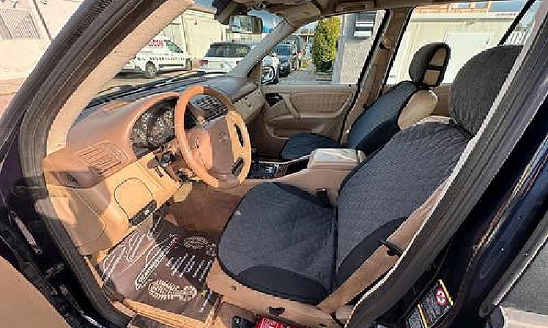 Mercedes Benz Ml - G...