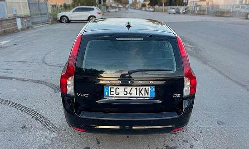 Volvo - V50 - D2 R-D...