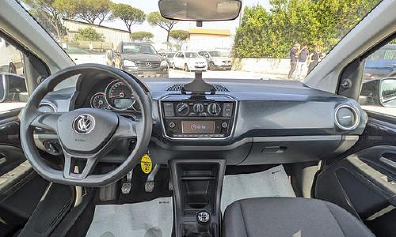 Volkswagen Up! Move-...