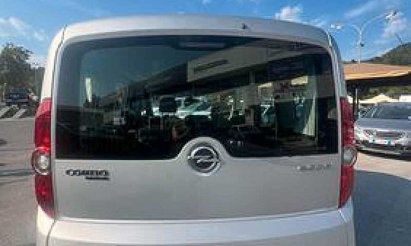 Opel Combo 1.4 Turbo...