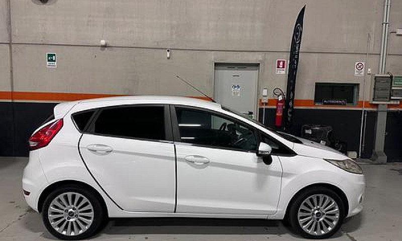 Ford Fiesta 1.2 82 C...