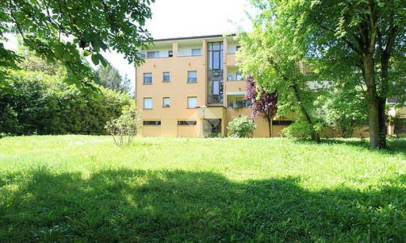 3 Locali A Galliera...
