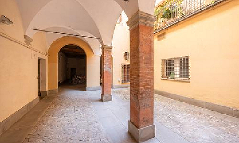 Grande Casa Di Famig...