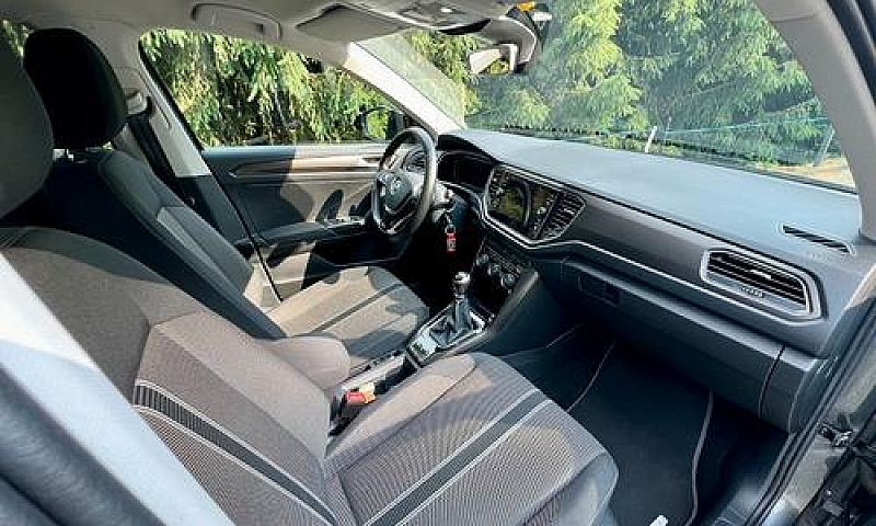 Volkswagen T-Roc 1.6...