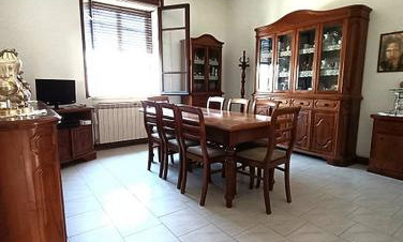 Appartamento A Caste...