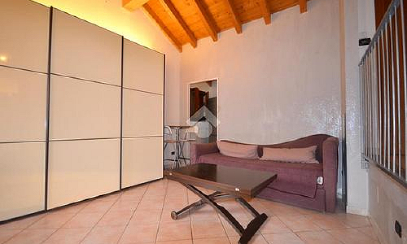 Monolocale A Caronno...