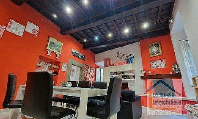 Cave, Appartamento C...