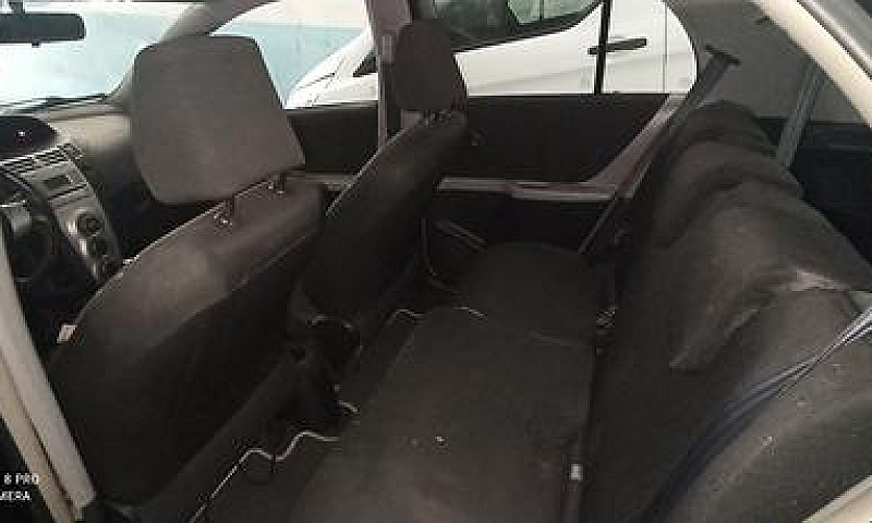 Toyota Yaris 1.0 5 P...