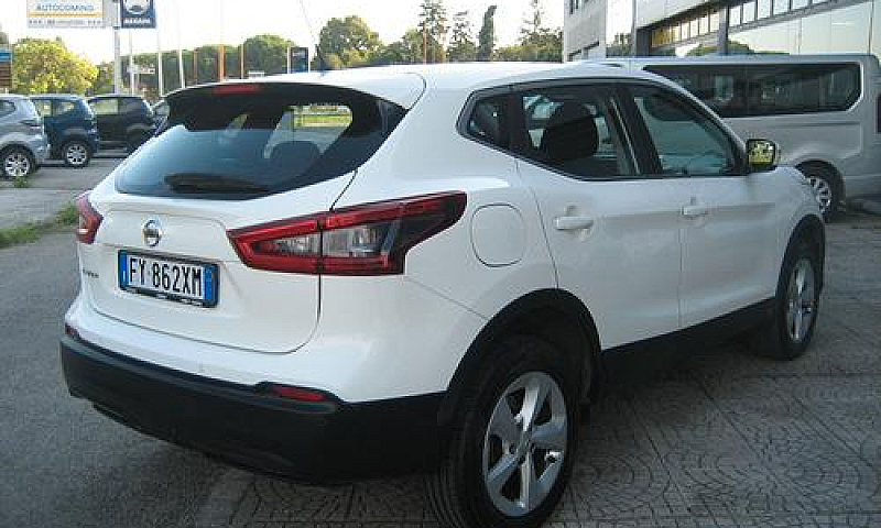 Nissan Qashqai 1.5 D...