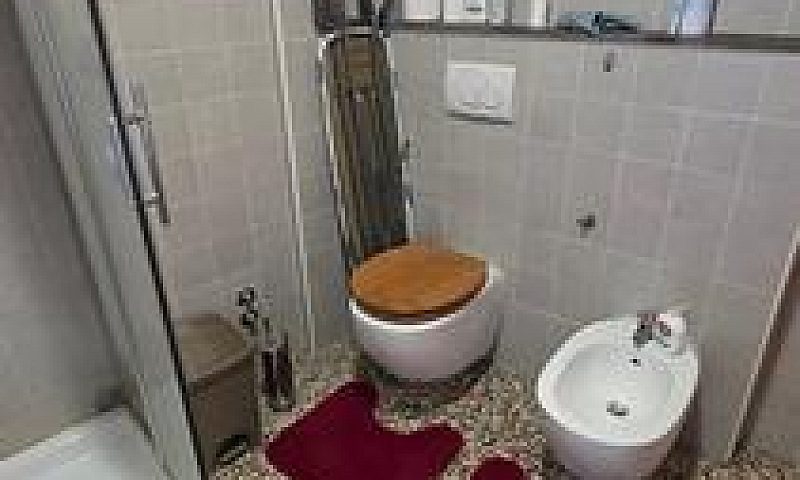Stanza Con Bagno Esc...
