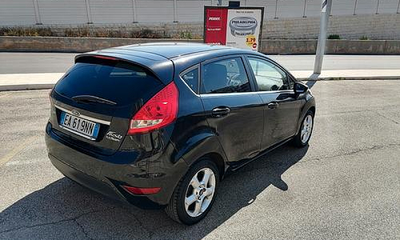 Ford Fiesta 1.4 5 Po...