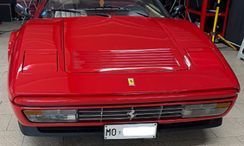 Splendida Ferrari 32...