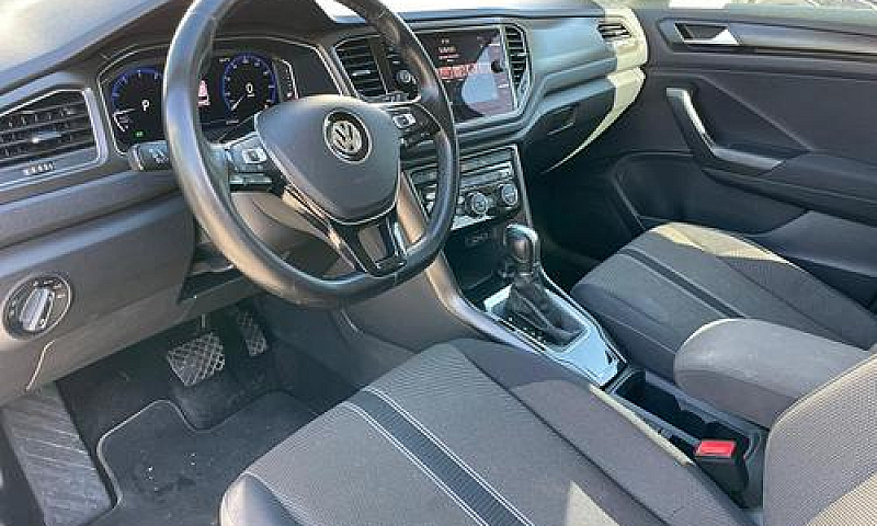 Volkswagen T-Roc 1.5...