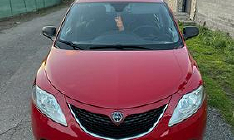 Lancia Ypsilon Gpl 2...