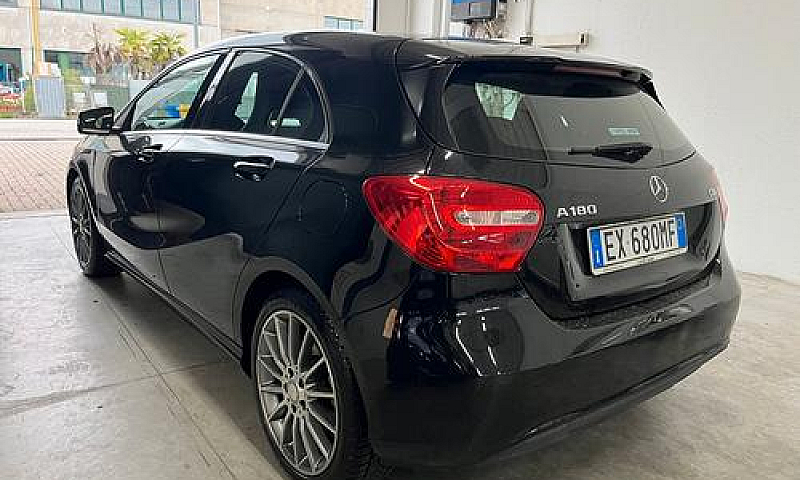 Mercedes-Benz A 180 ...