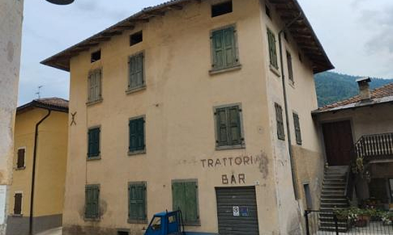 Immobile Da Ristrutt...