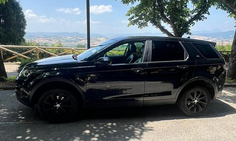 Land Rover Discovery...