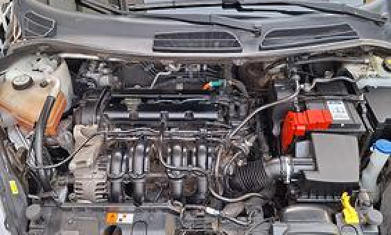 Ford Fiesta 6ª Serie...