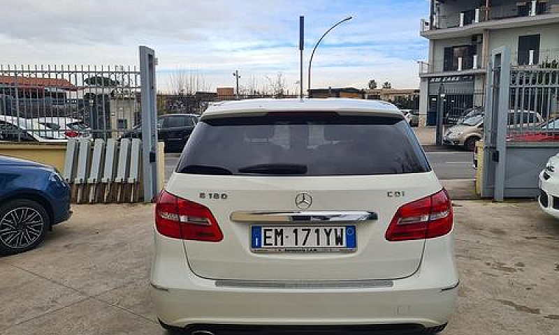 Mercedes Clase B180 ...