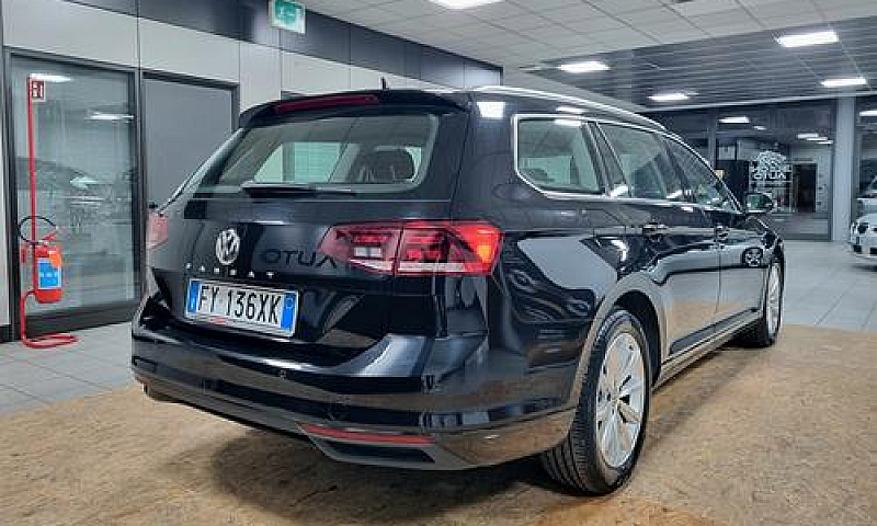 Volkswagen Passat Va...