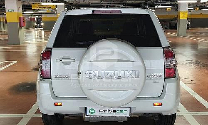 Suzuki Grand Vitara ...