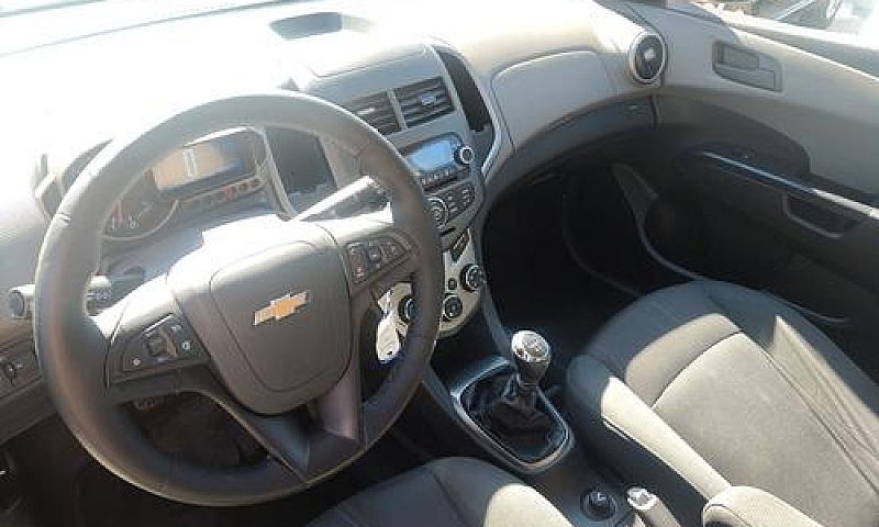 Chevrolet Aveo 1.2 8...