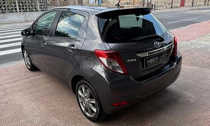 Toyota Yaris 1.4 D-4...